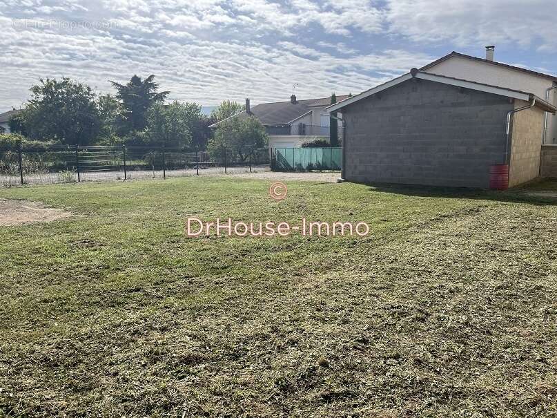 Terrain à BOURG-SAINT-CHRISTOPHE