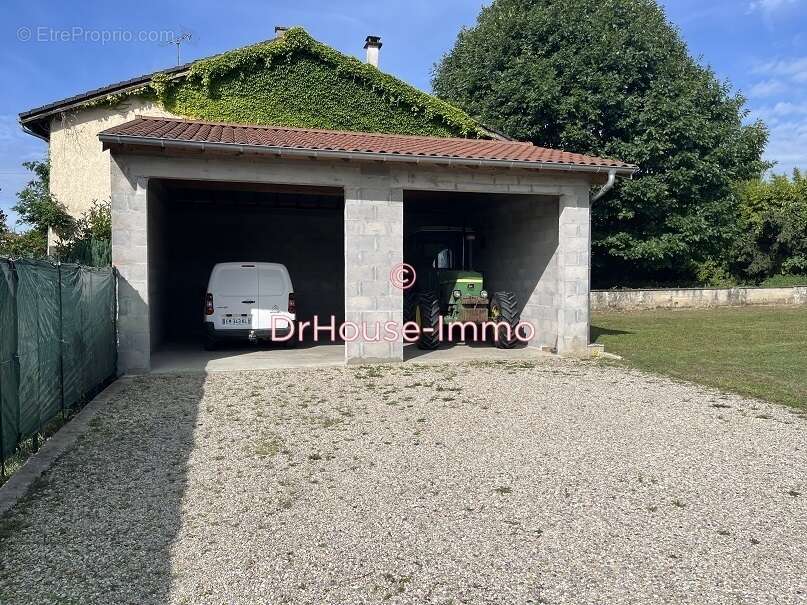 Terrain à BOURG-SAINT-CHRISTOPHE