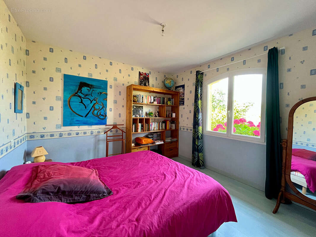 Maison à VILLENEUVE-DE-MARSAN