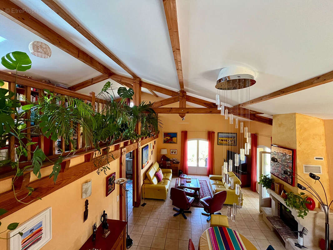 Maison à VILLENEUVE-DE-MARSAN