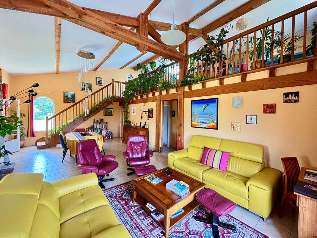 Maison à VILLENEUVE-DE-MARSAN