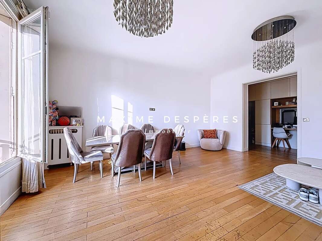 Appartement à NEUILLY-SUR-SEINE