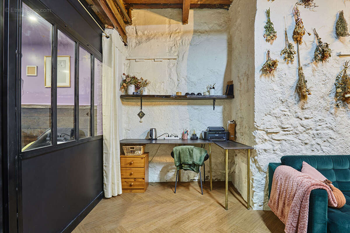 Autre à AIX-EN-PROVENCE