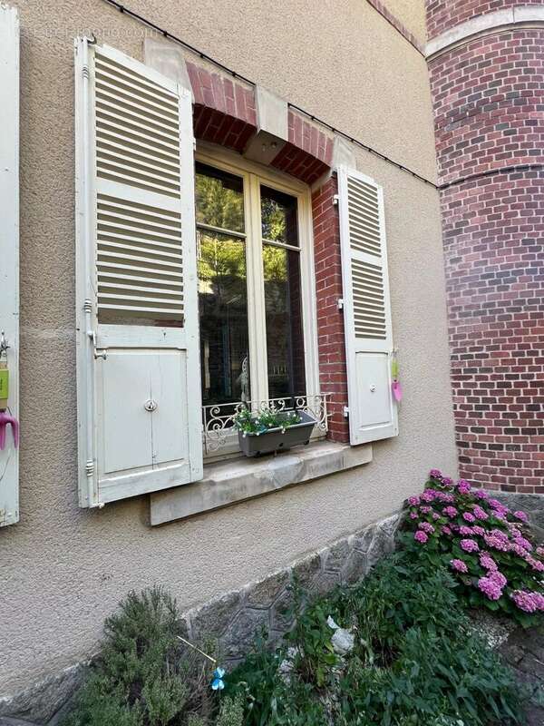 Maison à EVAUX-LES-BAINS