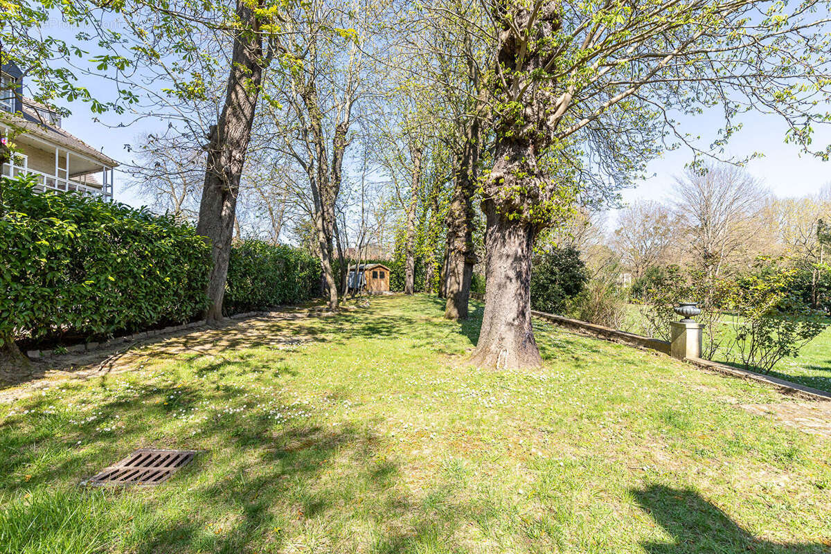 Appartement à VERRIERES-LE-BUISSON