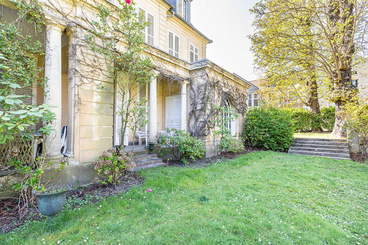 Appartement à VERRIERES-LE-BUISSON