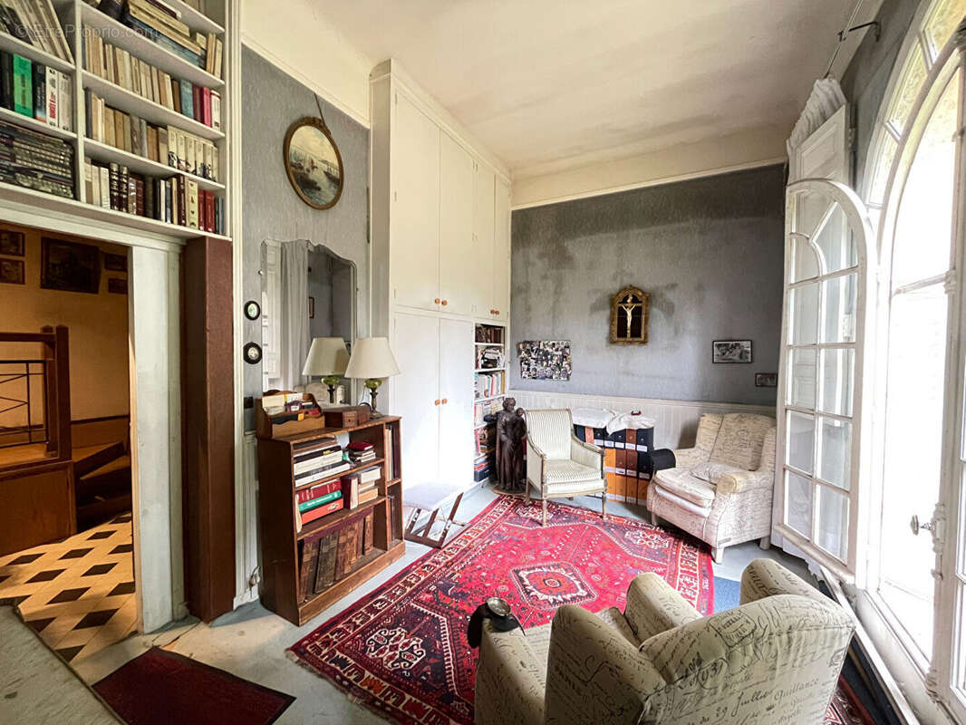 Appartement à VERRIERES-LE-BUISSON