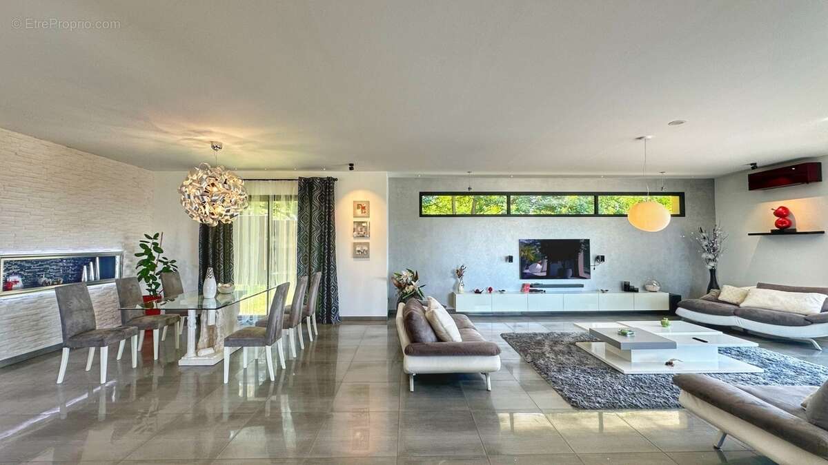 Maison à LA MURETTE