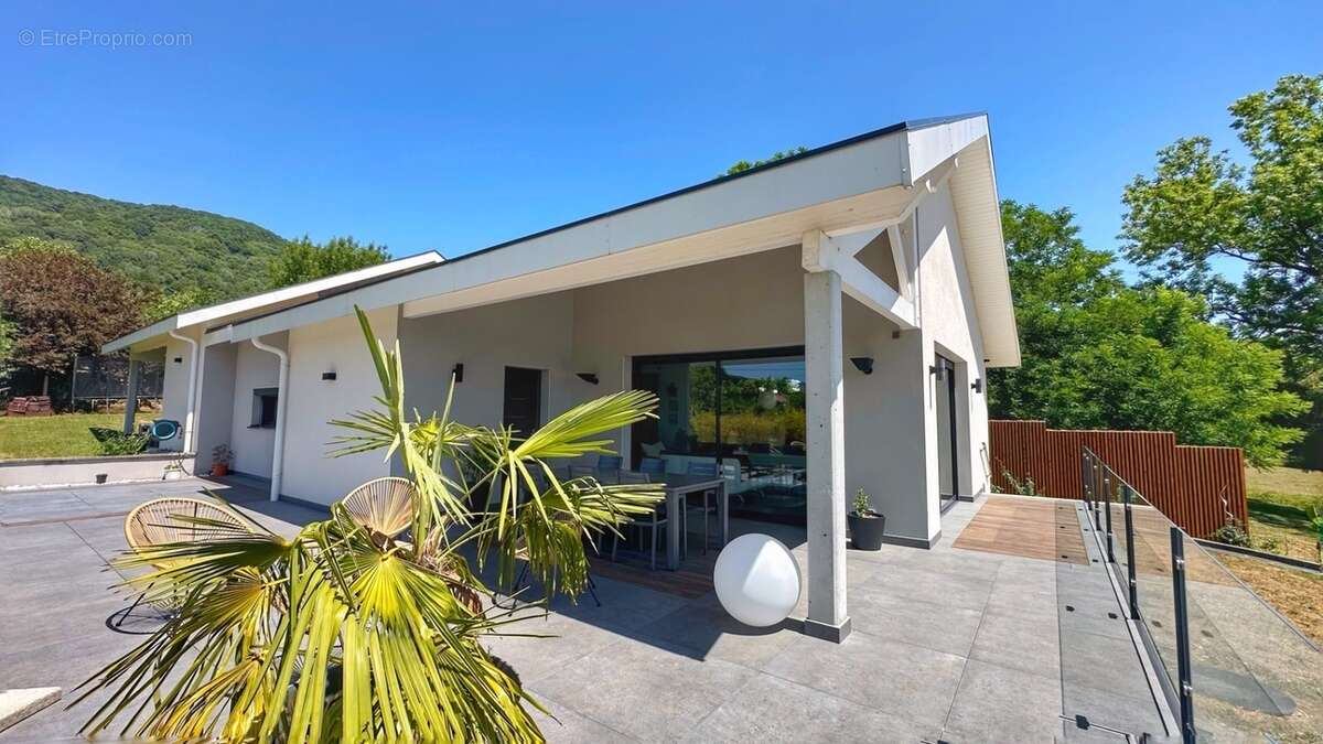 Maison à LA MURETTE