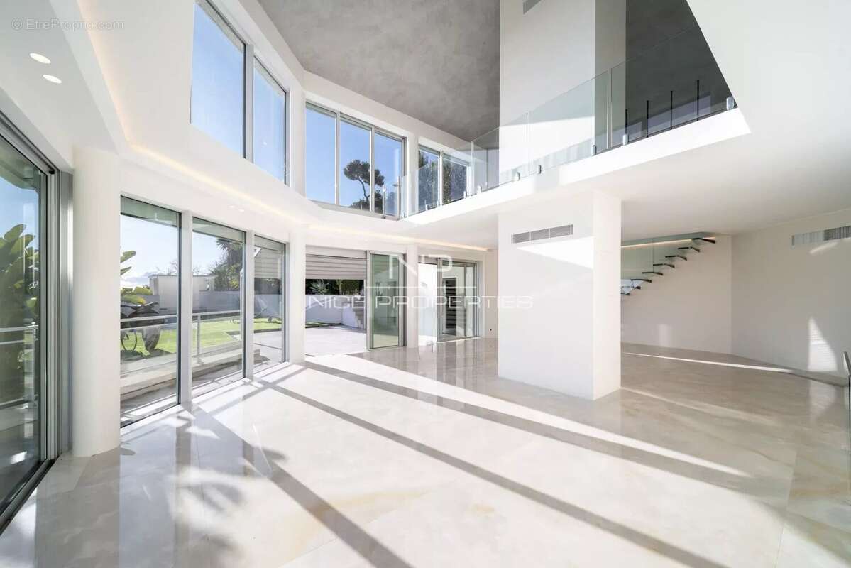 Maison à ROQUEBRUNE-CAP-MARTIN