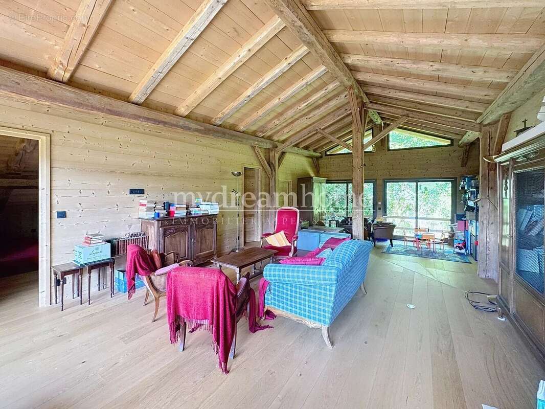 Maison à NOTRE-DAME-DE-BELLECOMBE