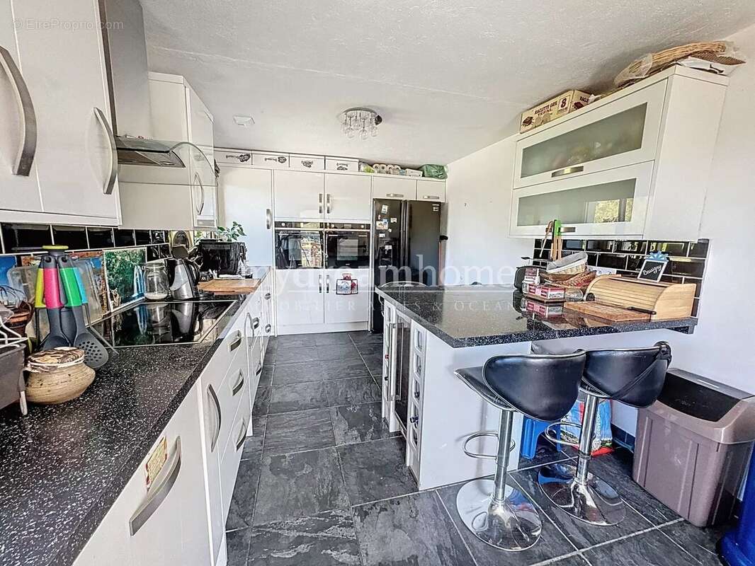 Maison à NOTRE-DAME-DE-BELLECOMBE