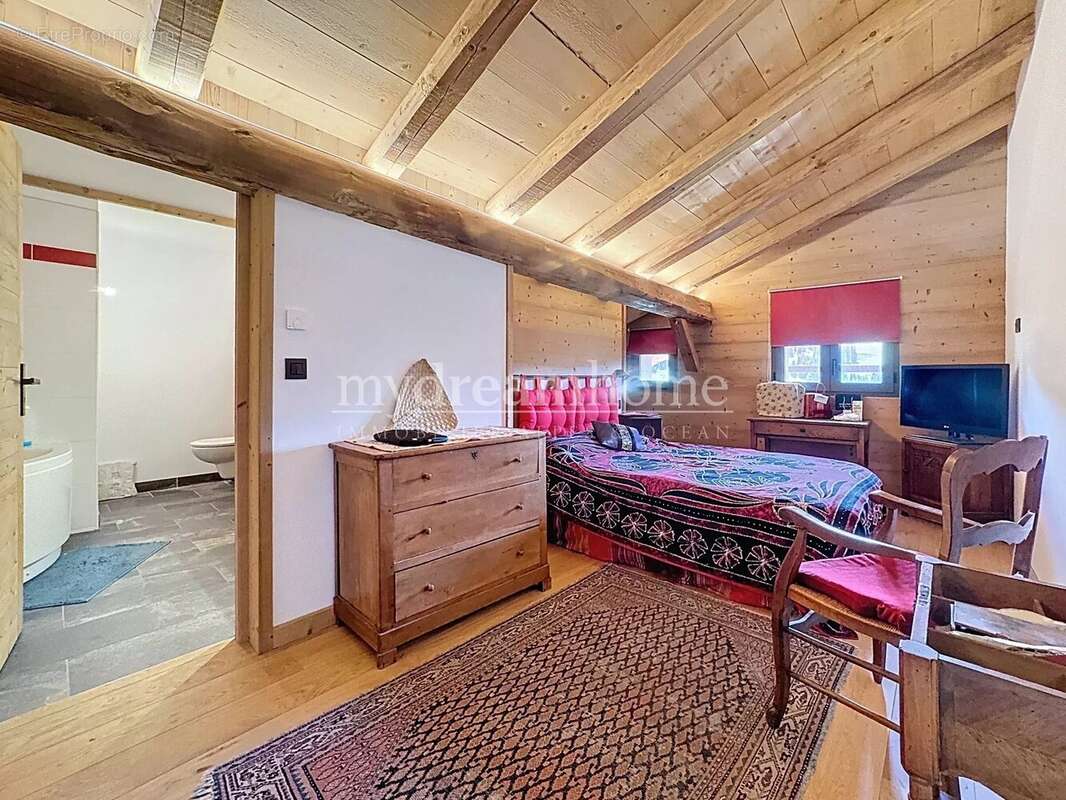 Maison à NOTRE-DAME-DE-BELLECOMBE