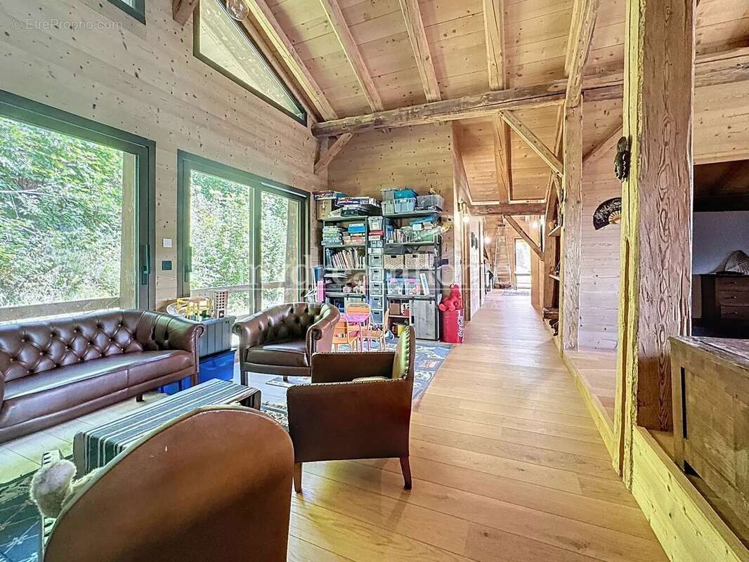 Maison à NOTRE-DAME-DE-BELLECOMBE