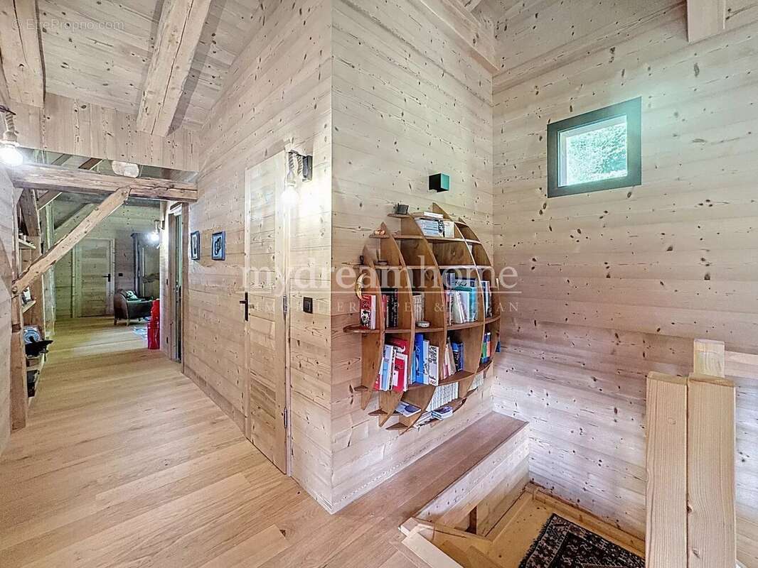 Maison à NOTRE-DAME-DE-BELLECOMBE