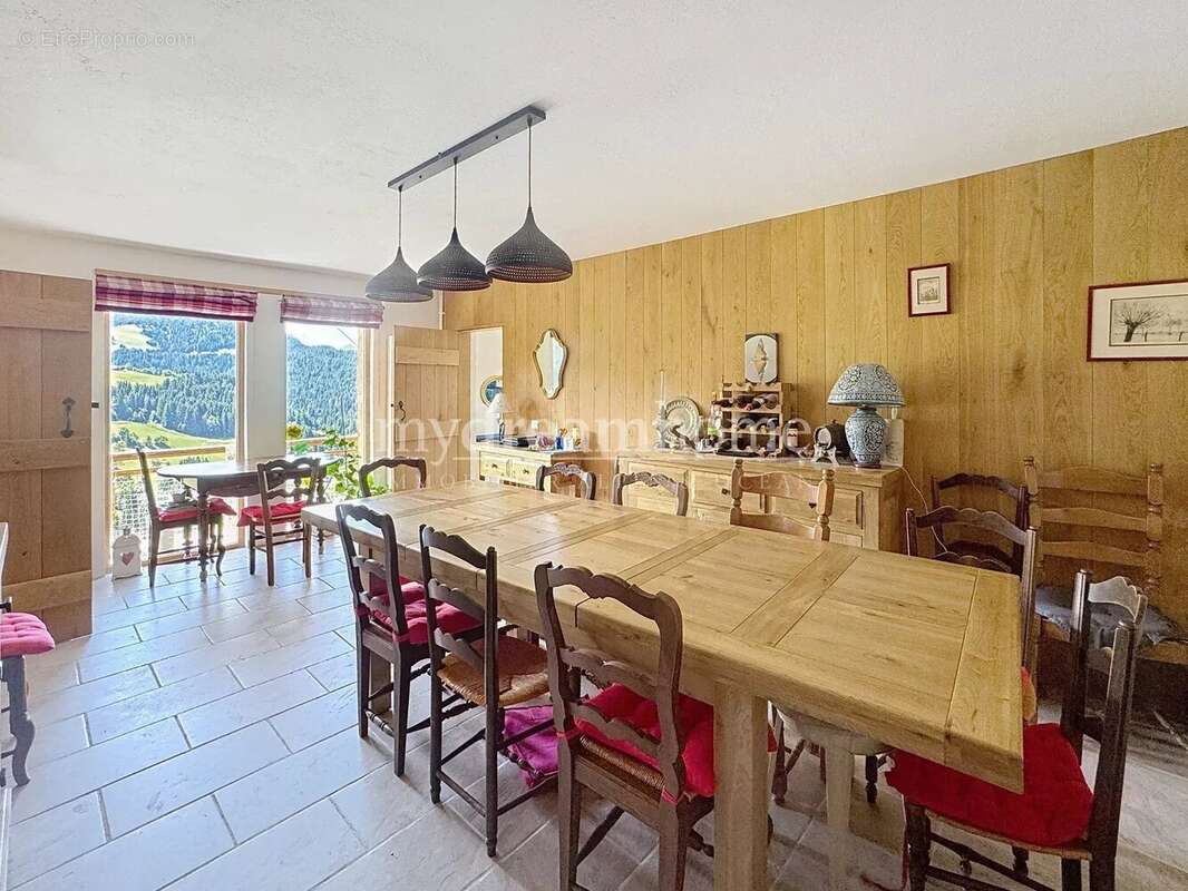 Maison à NOTRE-DAME-DE-BELLECOMBE