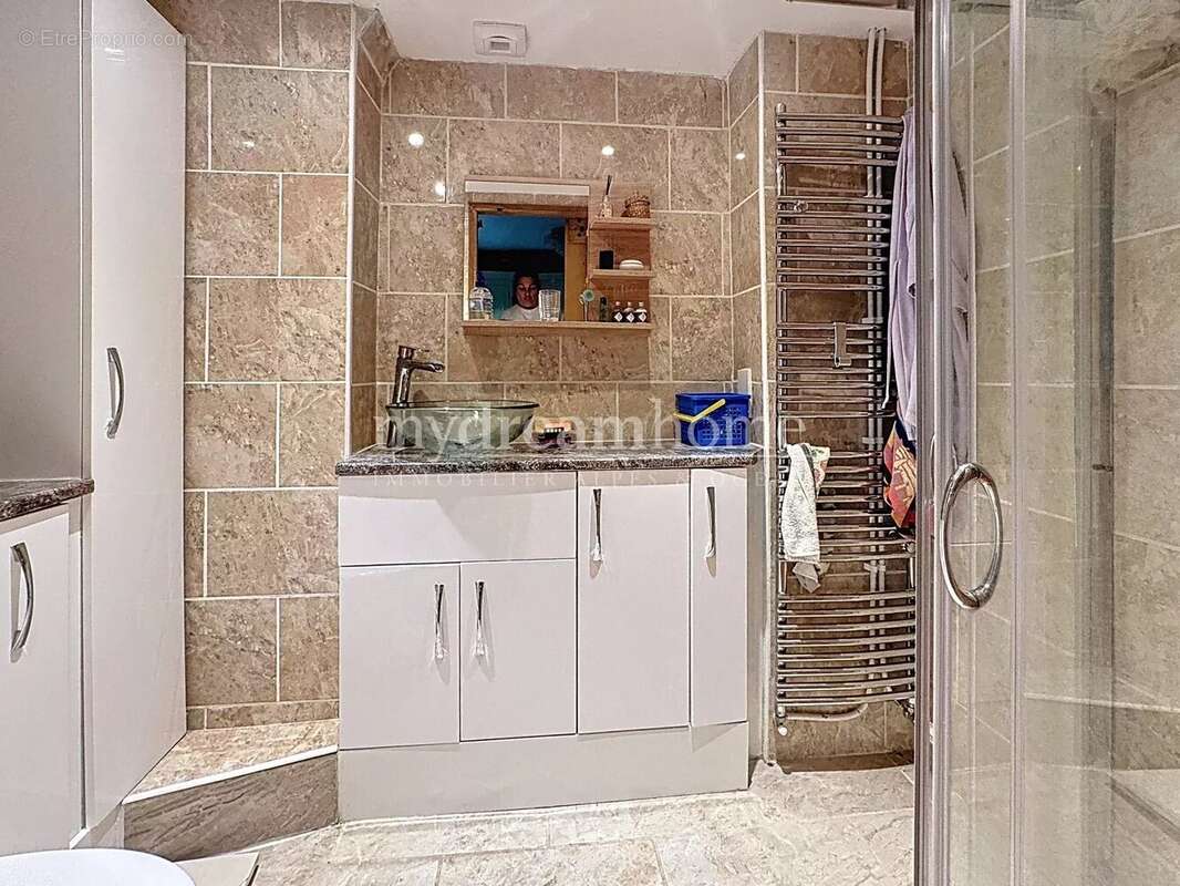 Maison à NOTRE-DAME-DE-BELLECOMBE