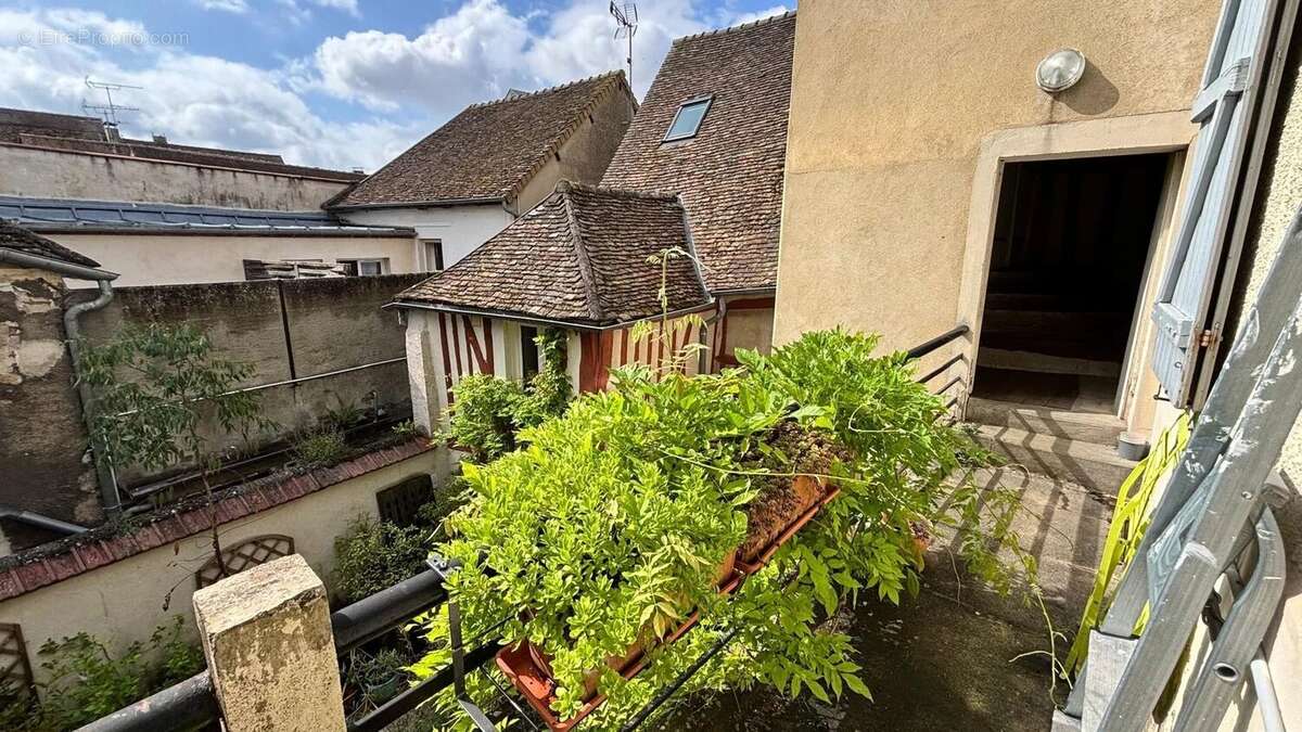 Appartement à HOUDAN