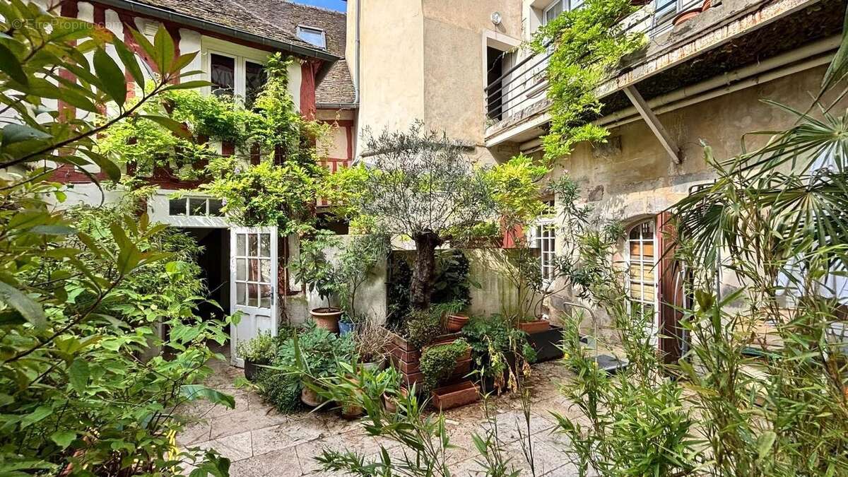 Appartement à HOUDAN