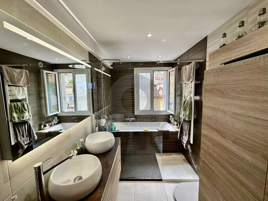 Appartement à BEAUSOLEIL