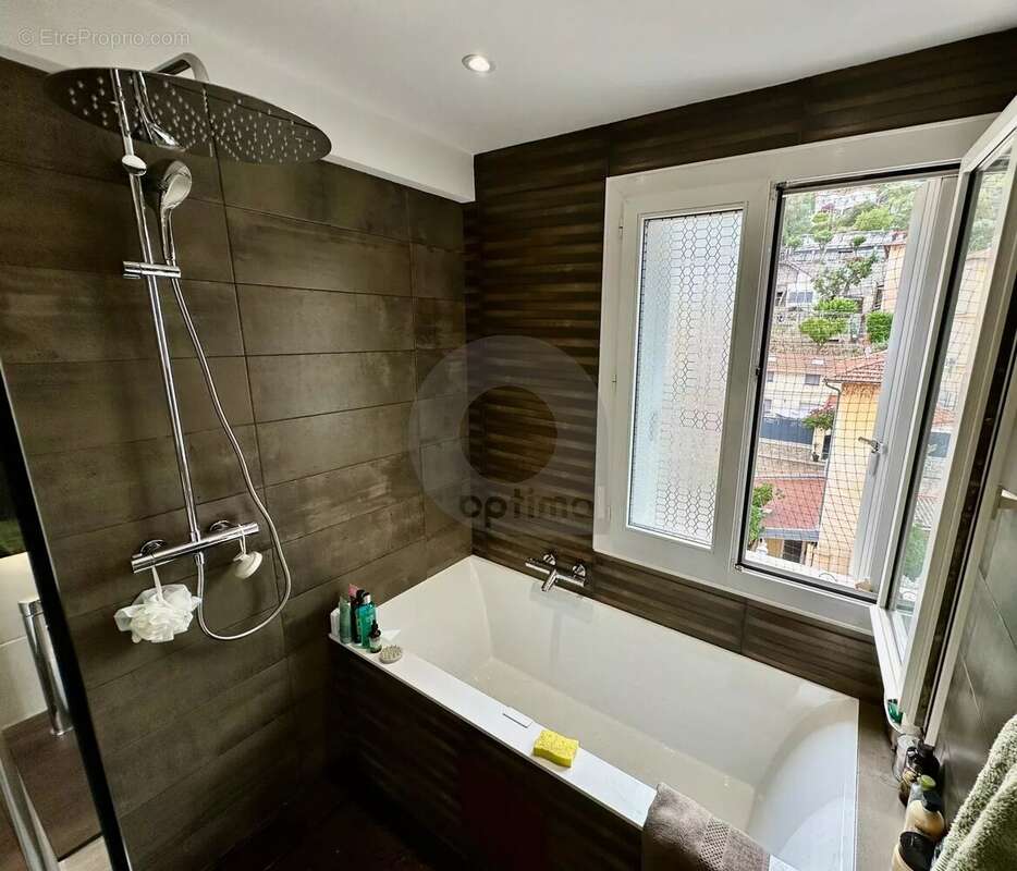 Appartement à BEAUSOLEIL