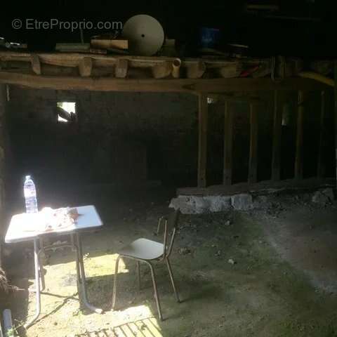 Maison à LUSSAC-LES-EGLISES