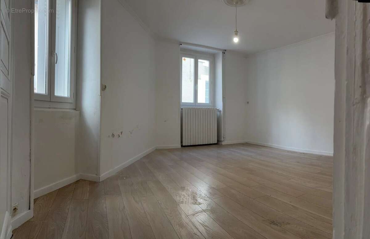 Maison à MONTMORILLON