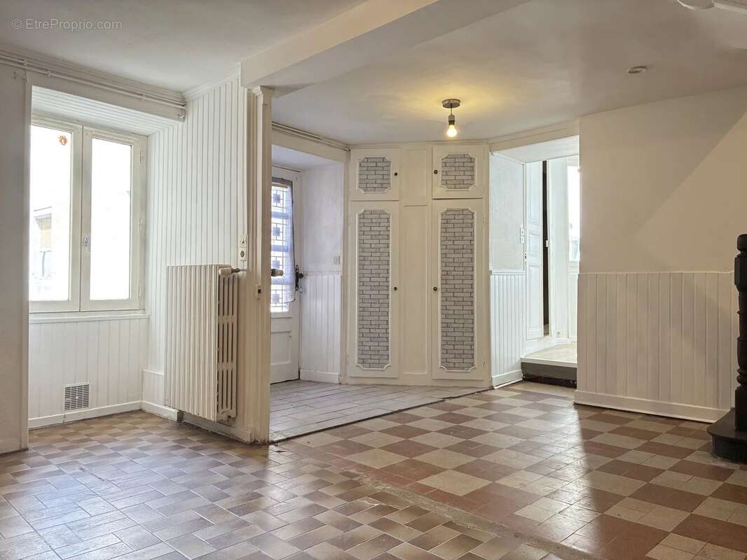 Maison à MONTMORILLON