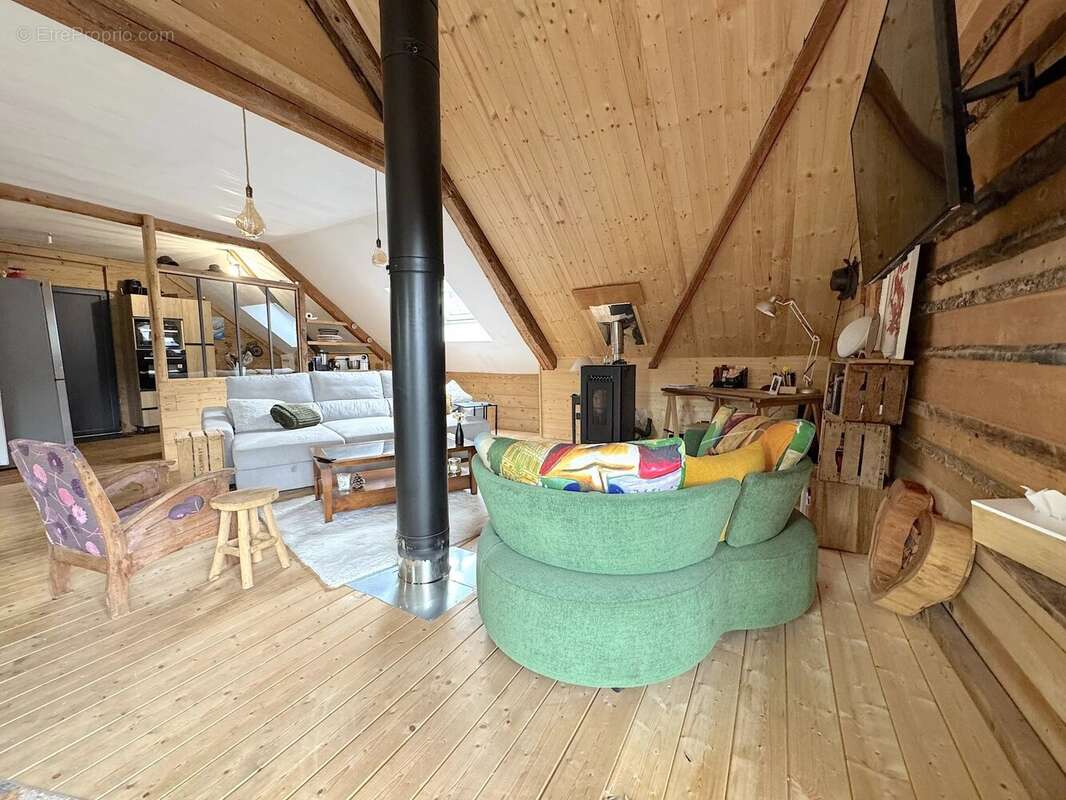 Maison à ALBIEZ-MONTROND