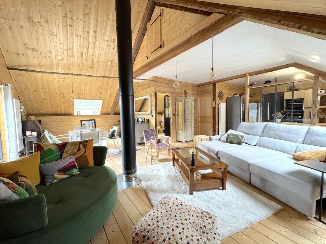 Maison à ALBIEZ-MONTROND