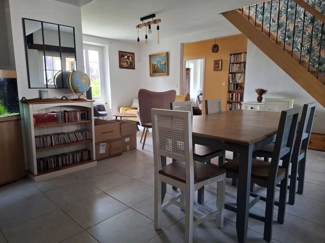 Maison à SAINT-CHERON