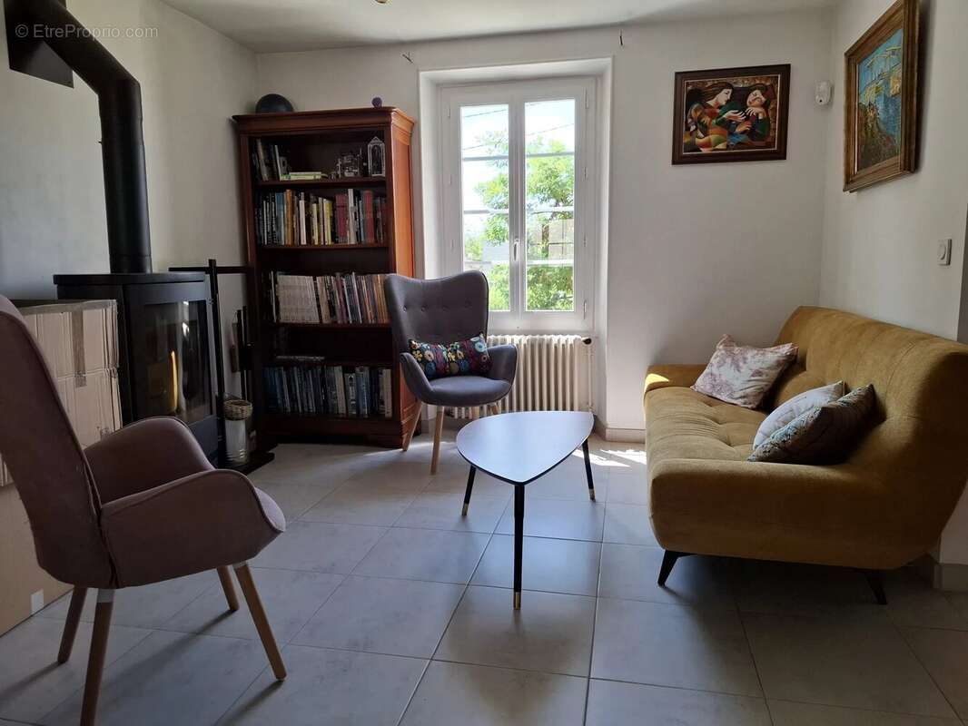 Maison à SAINT-CHERON