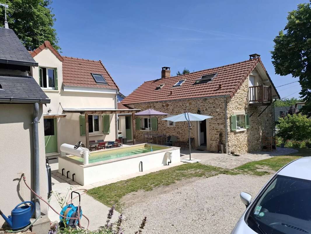 Maison à SAINT-CHERON