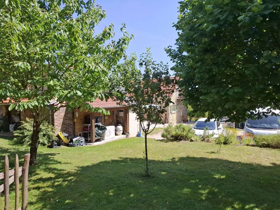 Maison à SAINT-CHERON