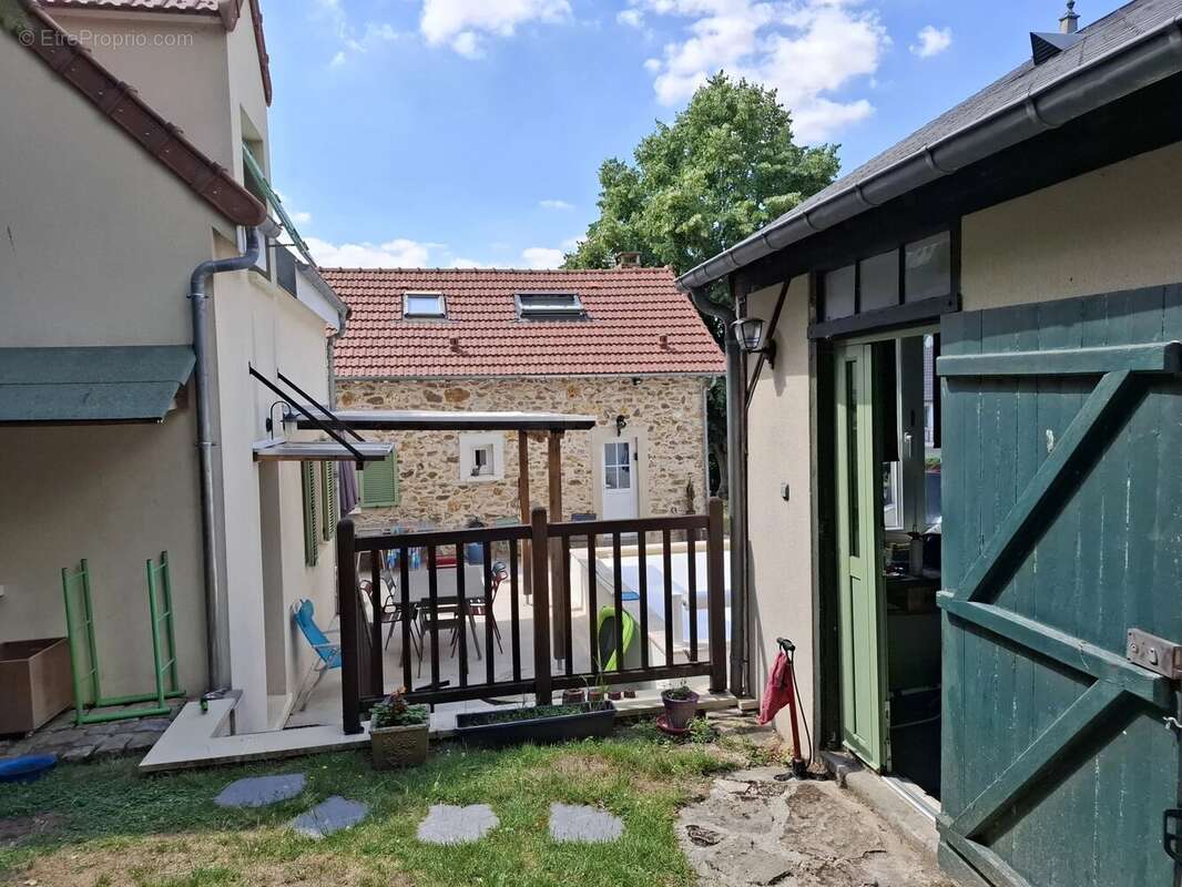 Maison à SAINT-CHERON