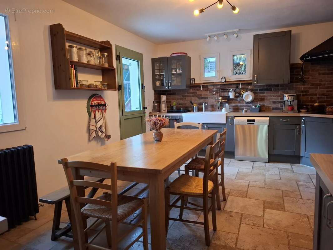 Maison à SAINT-CHERON