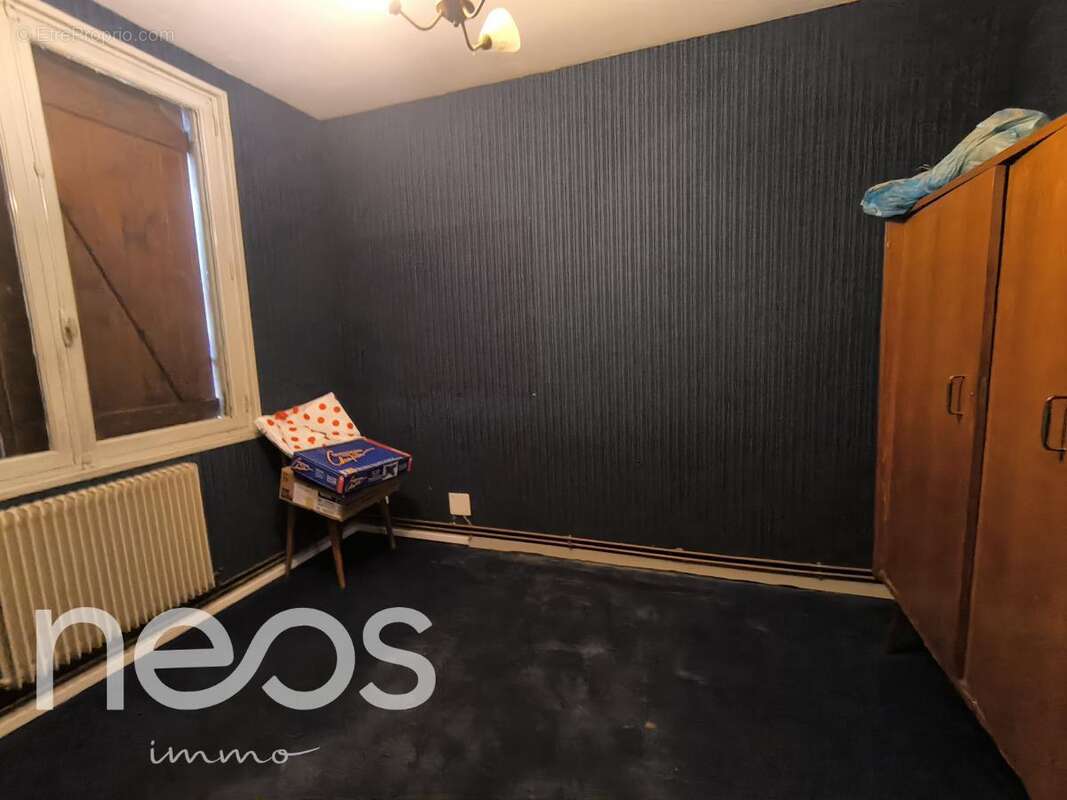 Maison à SAINT-MORILLON