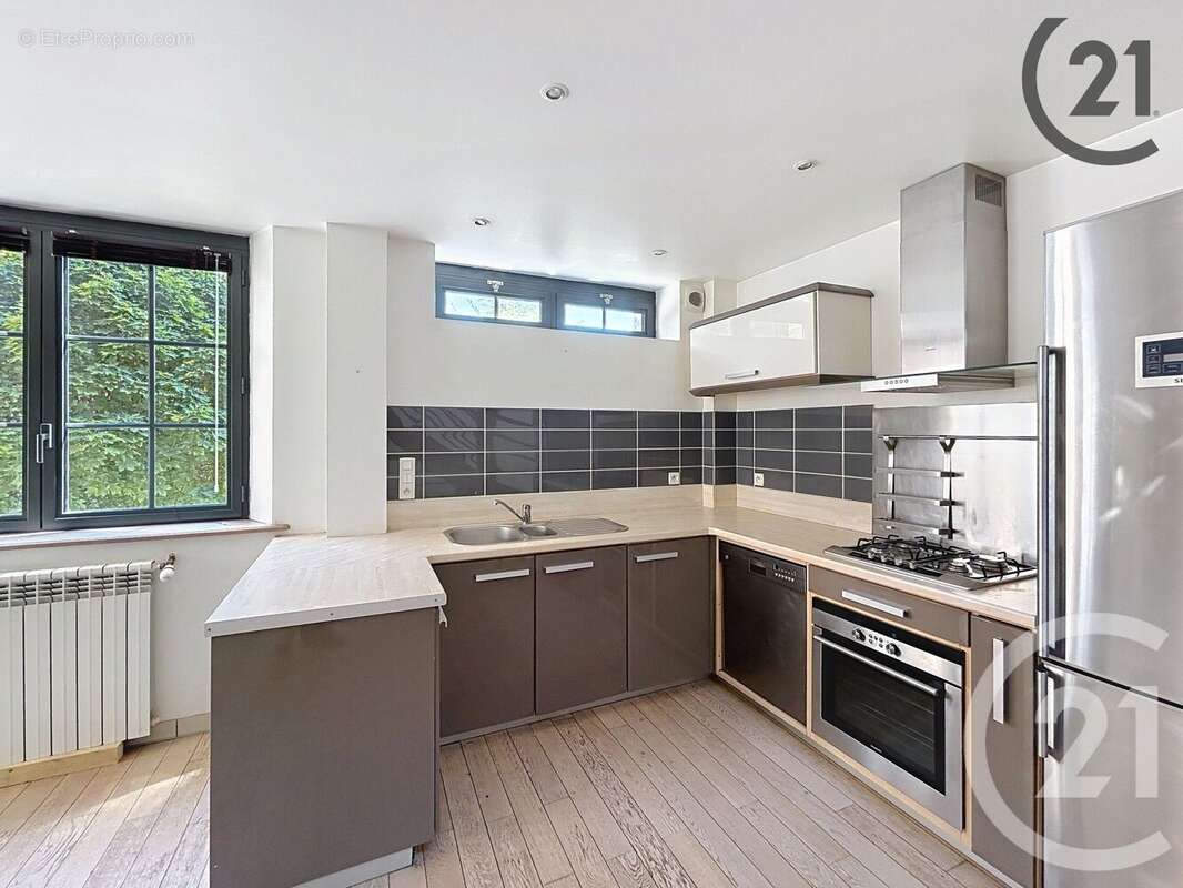 Appartement à SAINTE-SAVINE