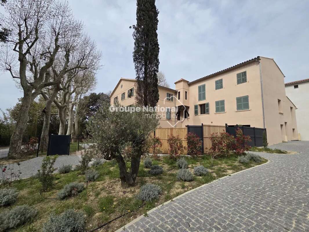 Appartement à LE CASTELLET