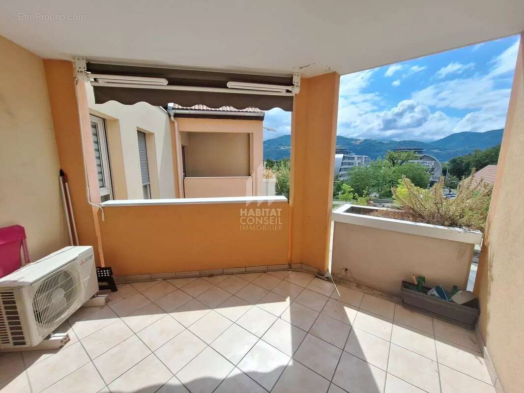 Appartement à MEYLAN