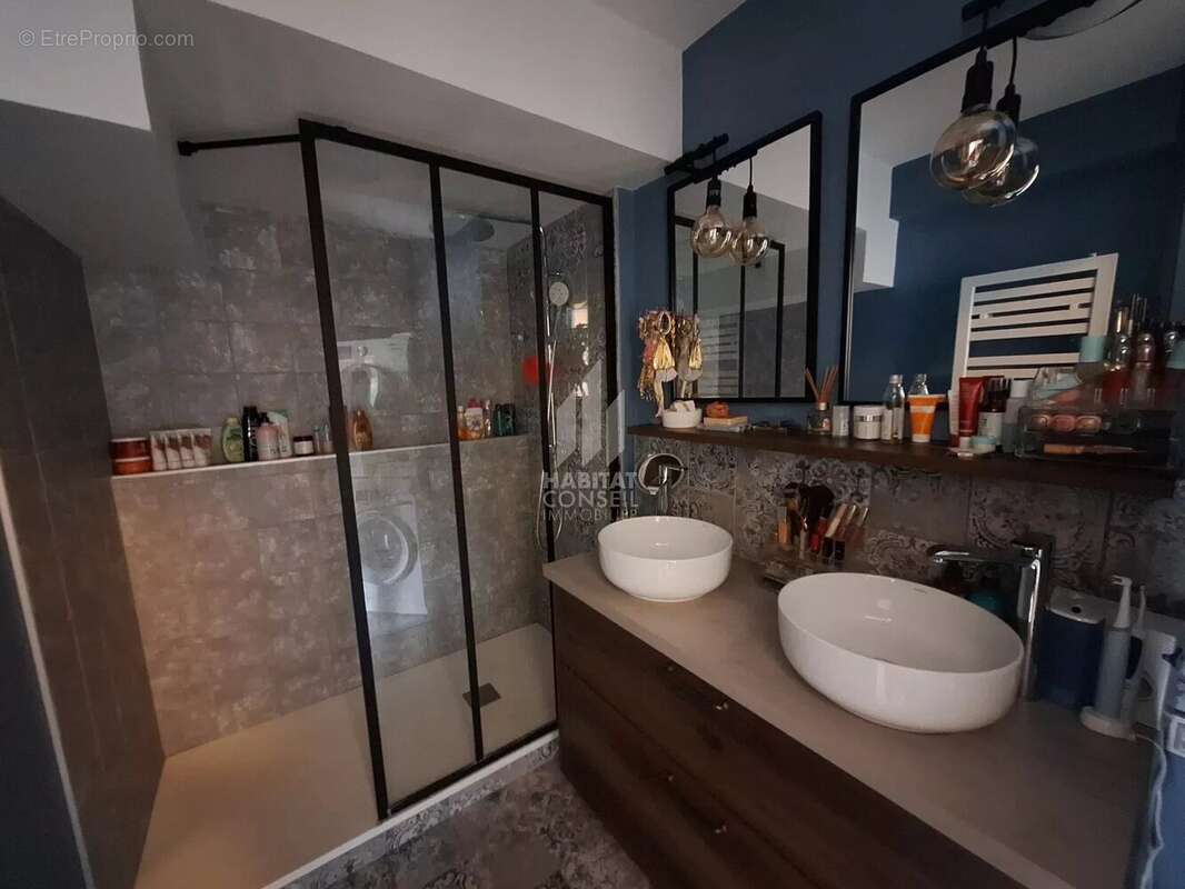 Appartement à MEYLAN