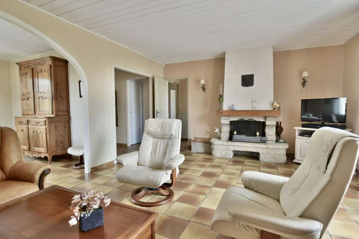 Maison à LE MAY-SUR-EVRE