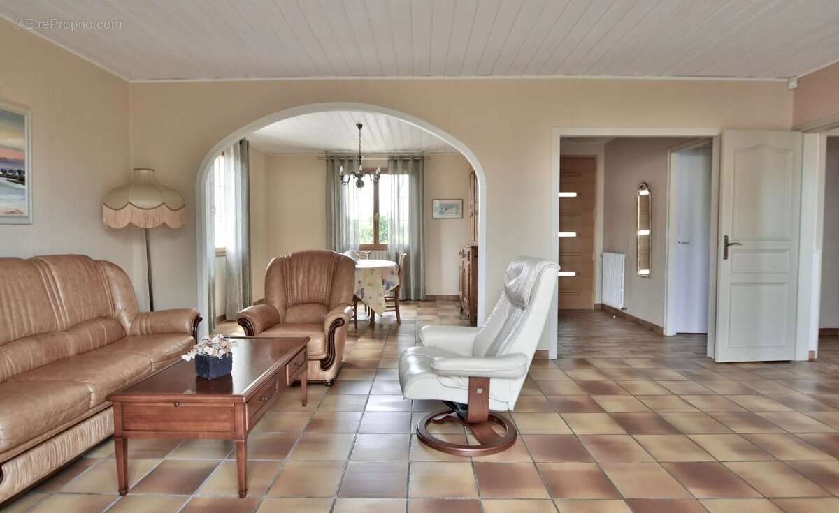 Maison à LE MAY-SUR-EVRE