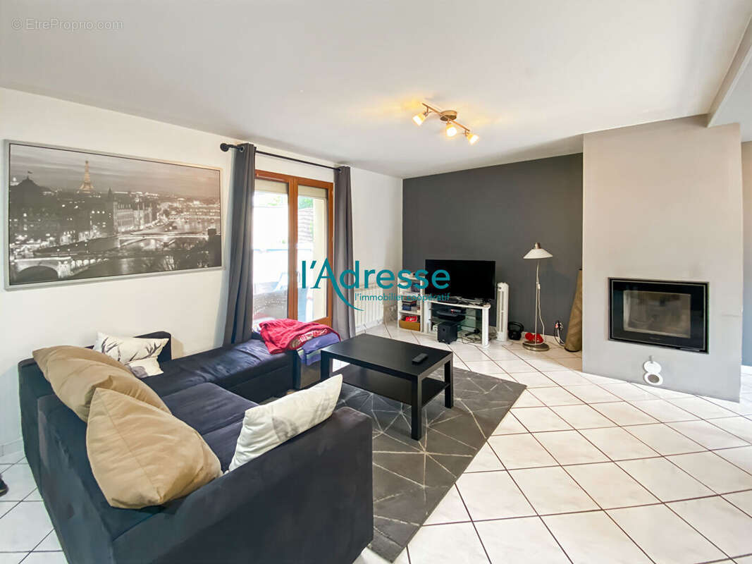 Maison à MONTALET-LE-BOIS