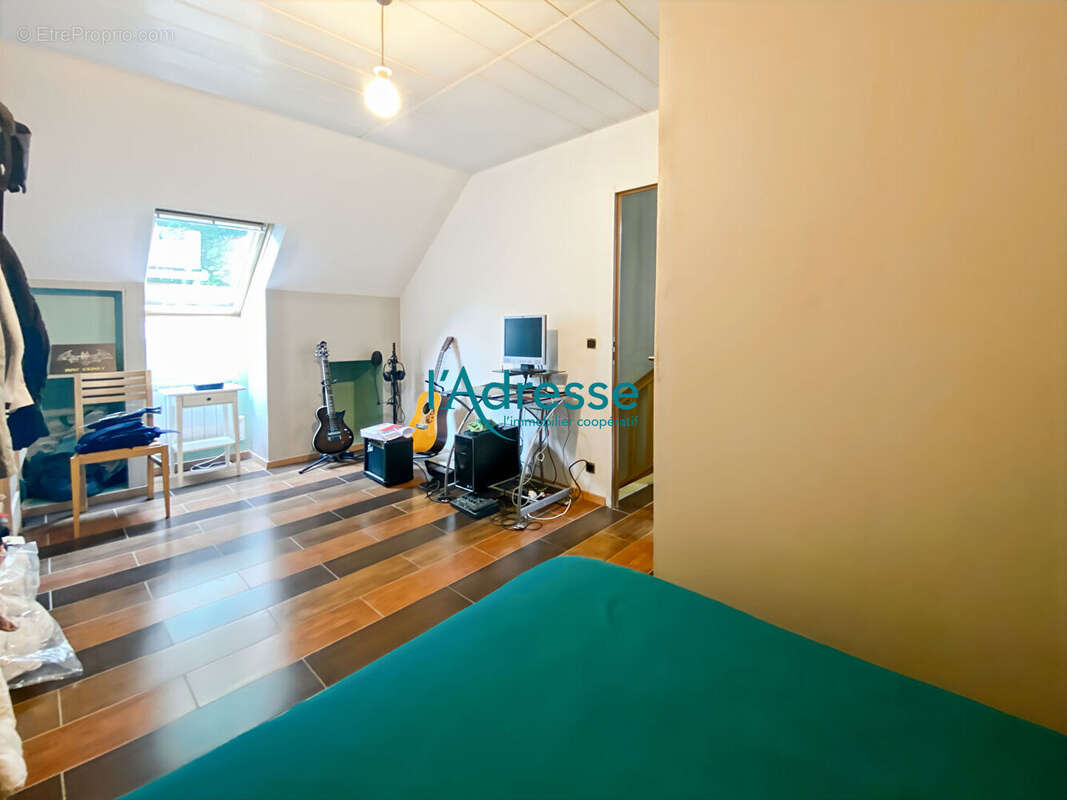 Maison à MONTALET-LE-BOIS