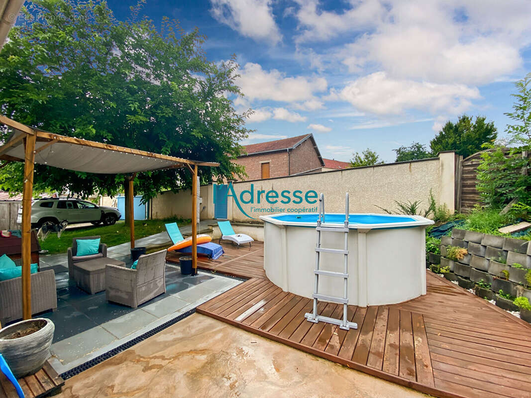 Maison à MONTALET-LE-BOIS