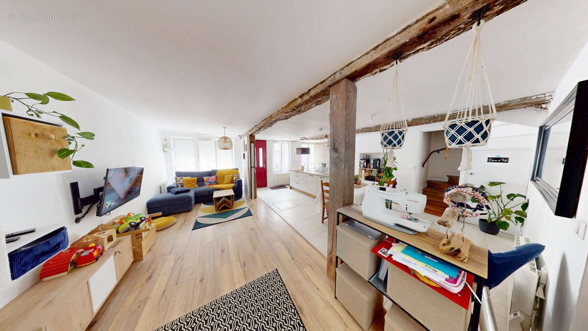 Maison à MONTIVILLIERS