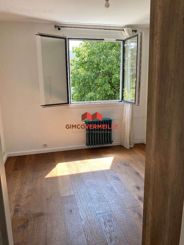 Appartement à VAUCRESSON