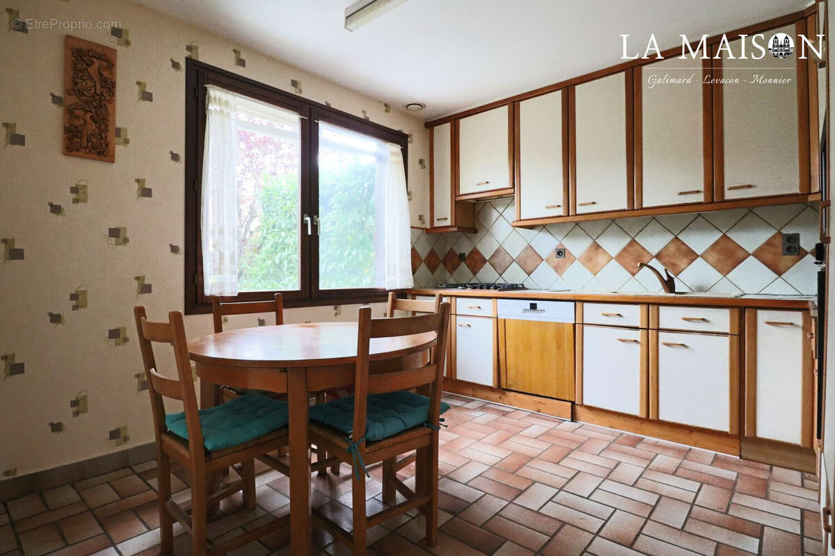 Maison à HAUTEVILLE-LES-DIJON