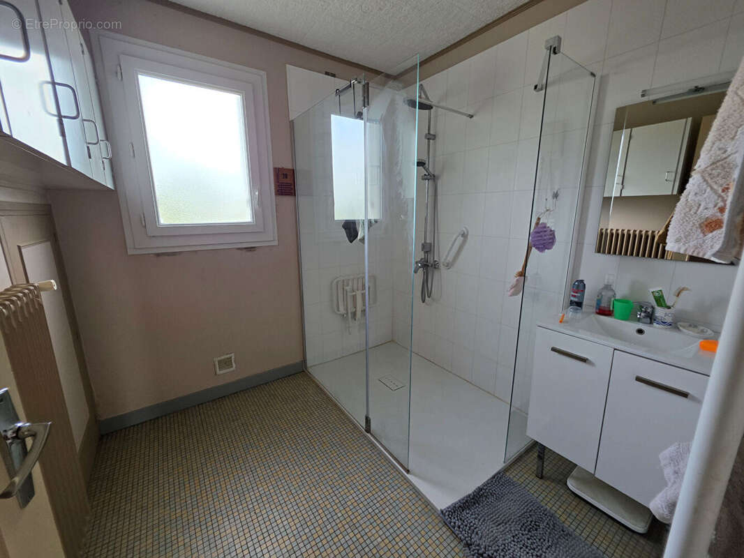 Maison à PLEUMARTIN